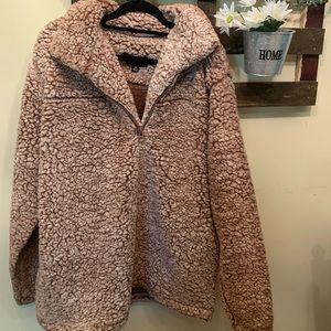 Fluffy pullover jacket